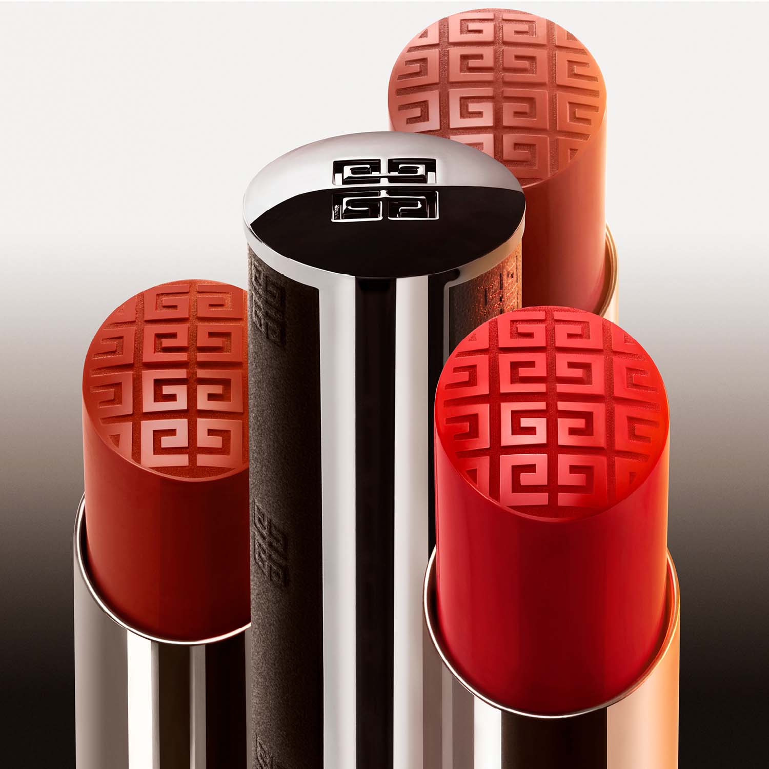 LE ROUGE INTERDIT SATÍN LABIAL SEMI MATE DE GIVENCHY (LABIAL EN BARRA CON ACABADO SATINADO)